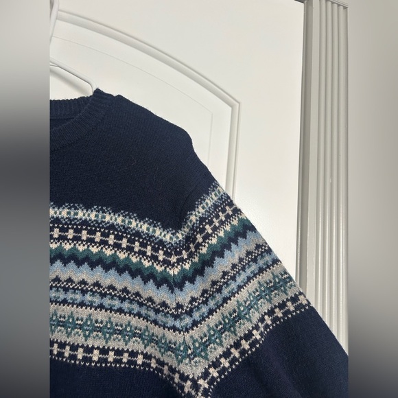 J. Crew 100% Lamb Wool Fairisle Nordic Scandinavian Crewneck Sweater size medium - Picture 9 of 14